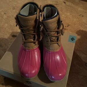Sperry Saltwater Pink Boot • Girl 4M